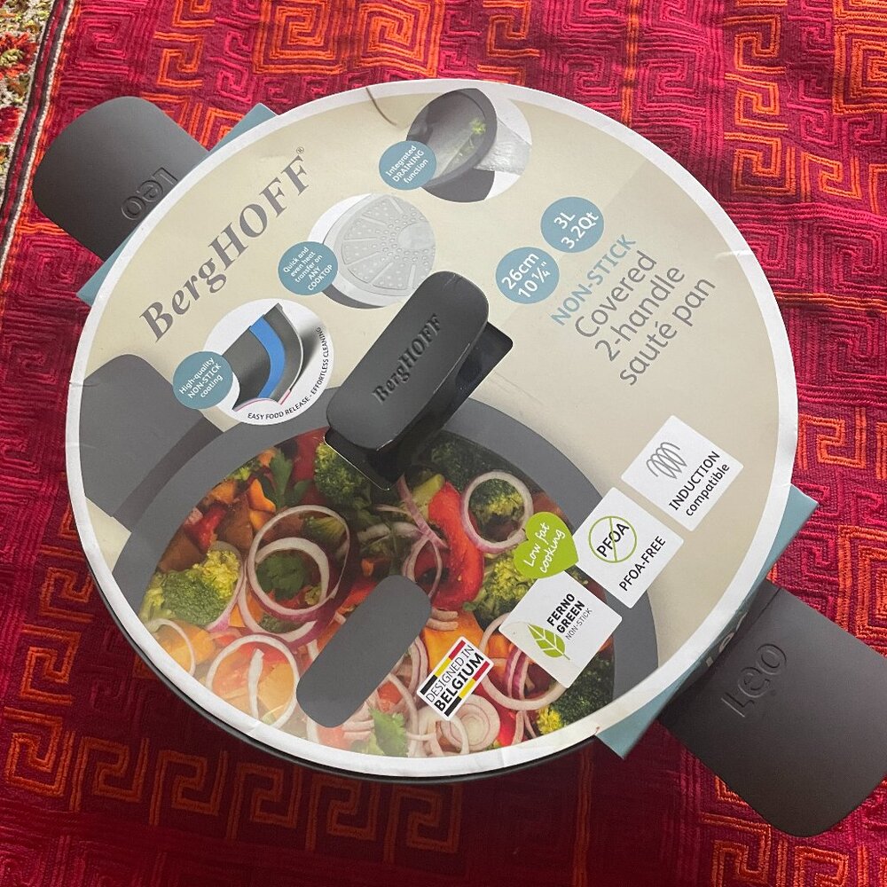 NWT BergHOFF Leo Non-Stick 3.2 Quart Covered 2 Handle Sauce Pan 10 1/4" Grey